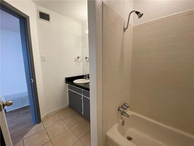 4306 Avenue A 113, Austin, TX 78751