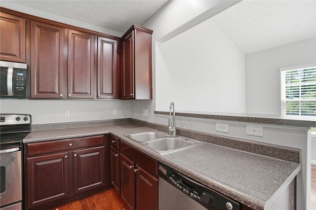 102 Waterford Boulevard, Fairborn, OH 45324