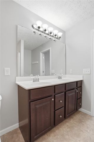 102 Waterford Boulevard, Fairborn, OH 45324