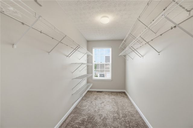 102 Waterford Boulevard, Fairborn, OH 45324