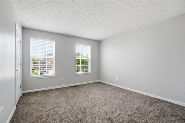 102 Waterford Boulevard, Fairborn, OH 45324