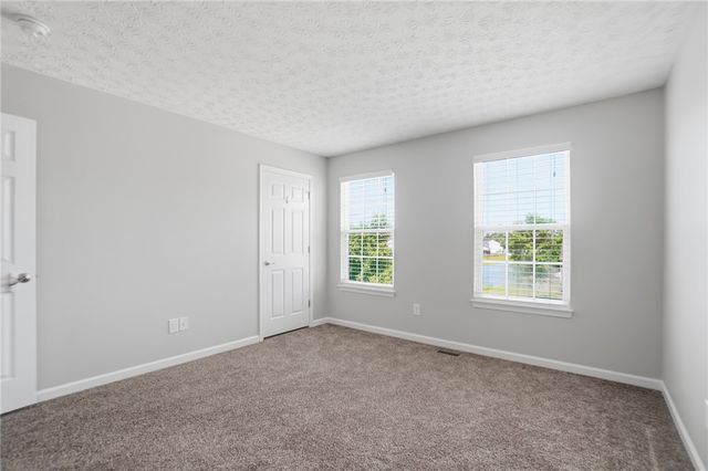 102 Waterford Boulevard, Fairborn, OH 45324