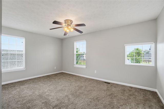 102 Waterford Boulevard, Fairborn, OH 45324