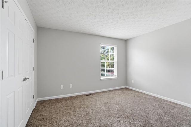 102 Waterford Boulevard, Fairborn, OH 45324