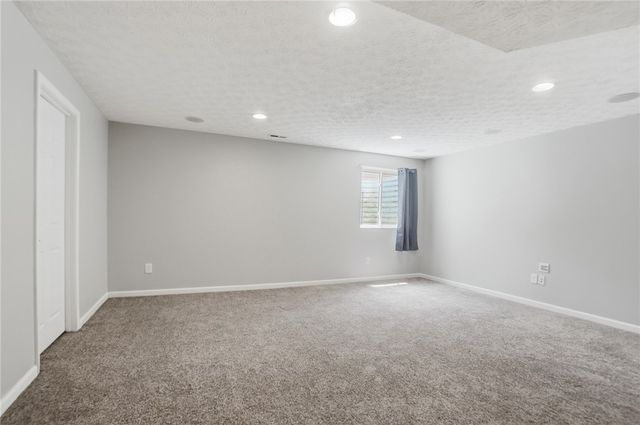 102 Waterford Boulevard, Fairborn, OH 45324