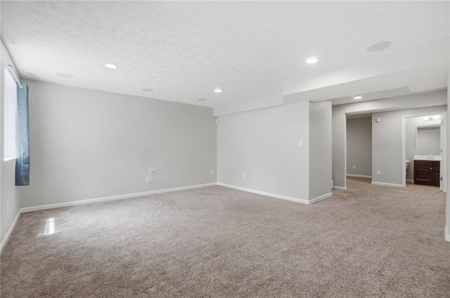 102 Waterford Boulevard, Fairborn, OH 45324