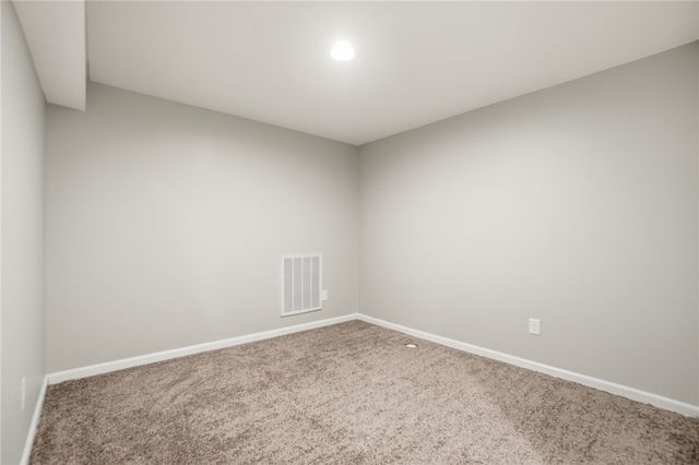 102 Waterford Boulevard, Fairborn, OH 45324