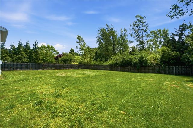 102 Waterford Boulevard, Fairborn, OH 45324