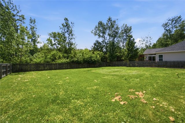 102 Waterford Boulevard, Fairborn, OH 45324