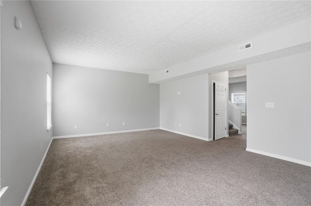 102 Waterford Boulevard, Fairborn, OH 45324