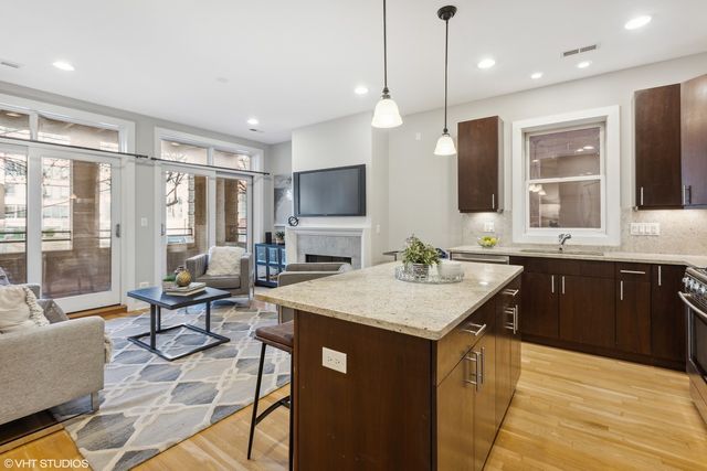 685 N PEORIA Street 1N, Chicago, IL 60642