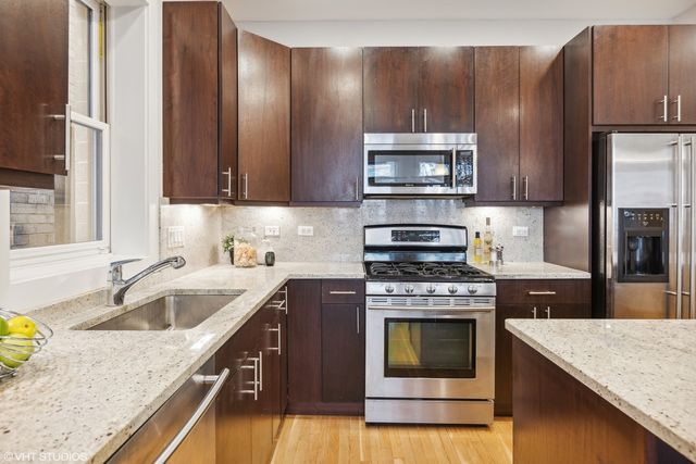 685 N PEORIA Street 1N, Chicago, IL 60642