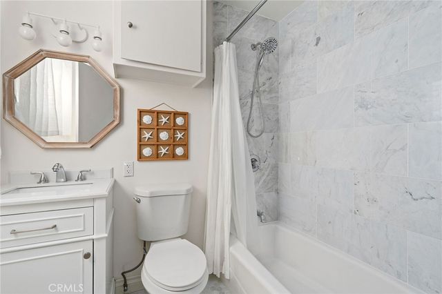 20 C Pacific Avenue, Surfside, CA 90743