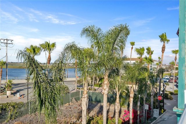 20 C Pacific Avenue, Surfside, CA 90743