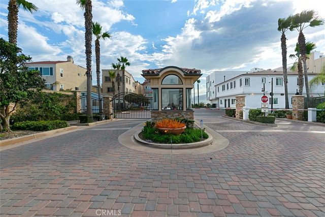 20 C Pacific Avenue, Surfside, CA 90743