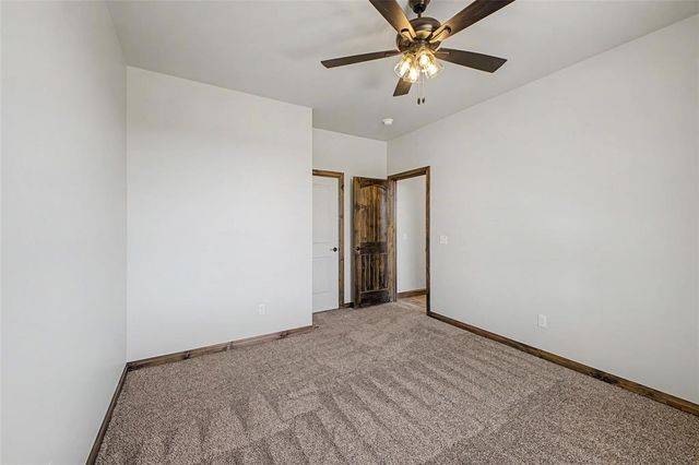 1185 Wolf Creek Drive, Blanchard, OK 73010