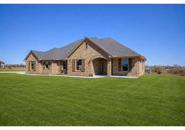 1185 Wolf Creek Drive, Blanchard, OK 73010