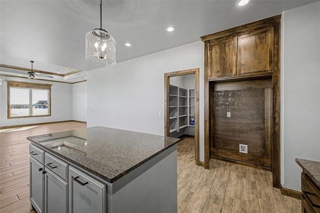 1185 Wolf Creek Drive, Blanchard, OK 73010