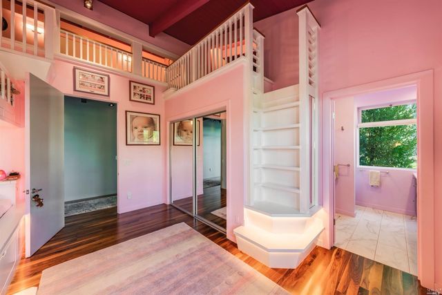 9 Bournemouth Rd, St. Helena, CA 94574