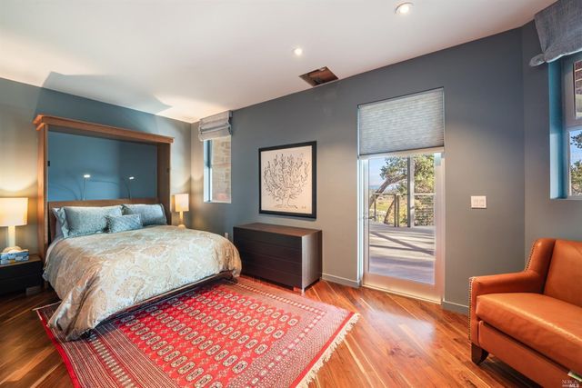 9 Bournemouth Rd, St. Helena, CA 94574