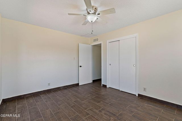 2608 DAN SIKES Drive, El Paso, TX 79936
