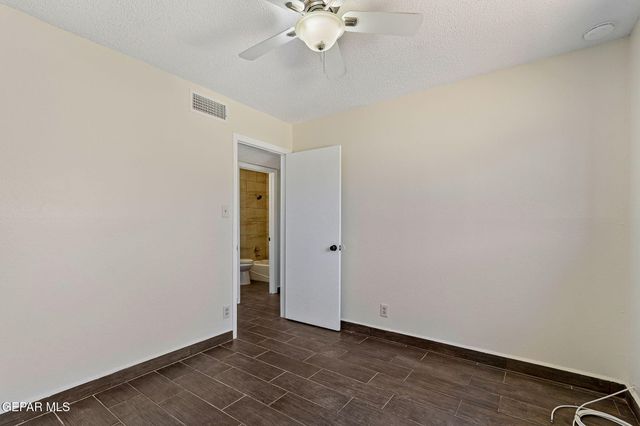 2608 DAN SIKES Drive, El Paso, TX 79936