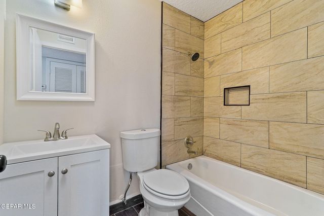 2608 DAN SIKES Drive, El Paso, TX 79936