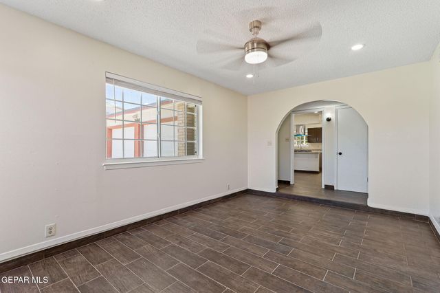 2608 DAN SIKES Drive, El Paso, TX 79936