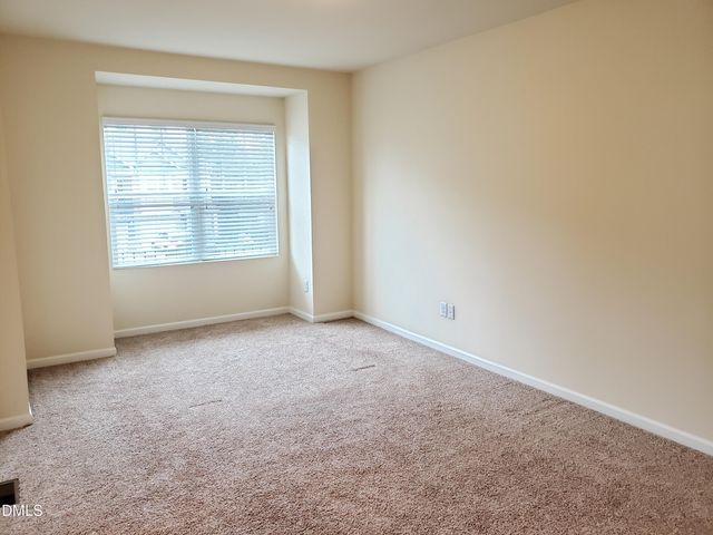 16 Grifton Place, Durham, NC 27704