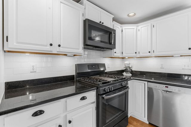 14 Weaver Place, Weare, NH 03281