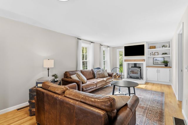 14 Weaver Place, Weare, NH 03281
