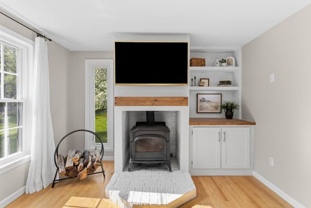 14 Weaver Place, Weare, NH 03281