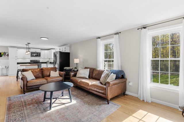 14 Weaver Place, Weare, NH 03281