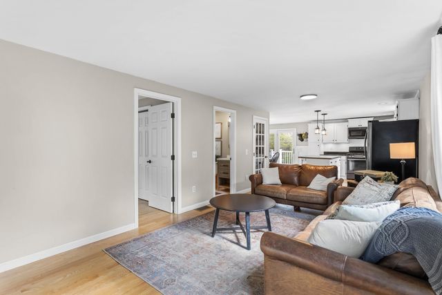 14 Weaver Place, Weare, NH 03281