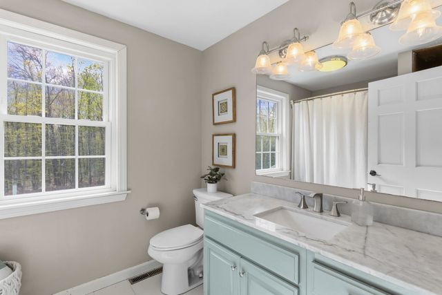 14 Weaver Place, Weare, NH 03281