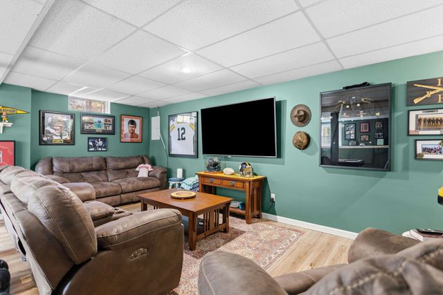 14 Weaver Place, Weare, NH 03281