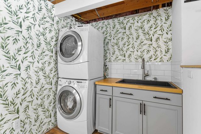 14 Weaver Place, Weare, NH 03281