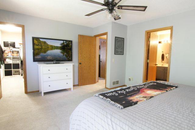 7818 Davidson Court, Inver Grove Heights, MN 55076