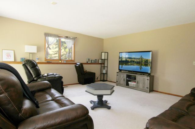 7818 Davidson Court, Inver Grove Heights, MN 55076