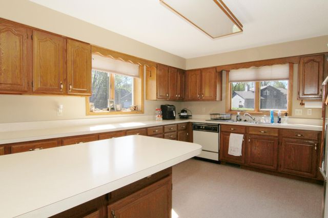 7818 Davidson Court, Inver Grove Heights, MN 55076