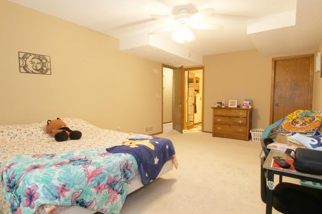 7818 Davidson Court, Inver Grove Heights, MN 55076