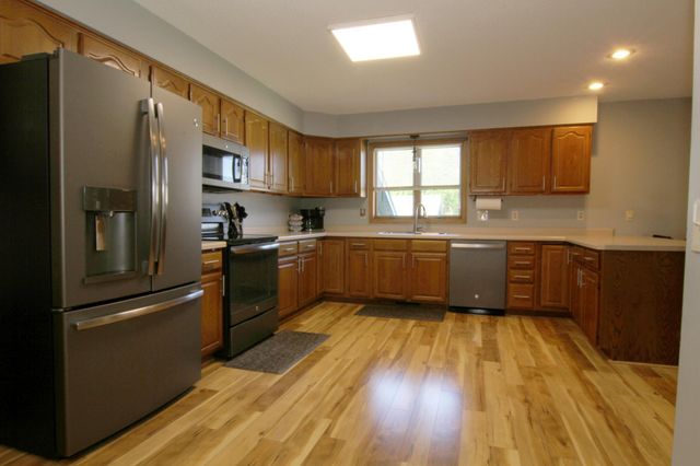 7818 Davidson Court, Inver Grove Heights, MN 55076