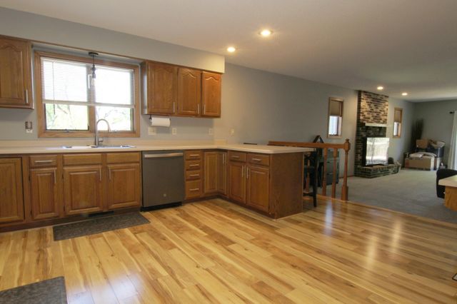 7818 Davidson Court, Inver Grove Heights, MN 55076