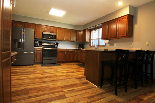 7818 Davidson Court, Inver Grove Heights, MN 55076