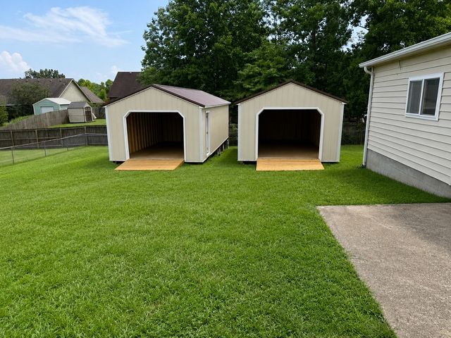 2864 Chinquapin Ln, Clarksville, TN 37043
