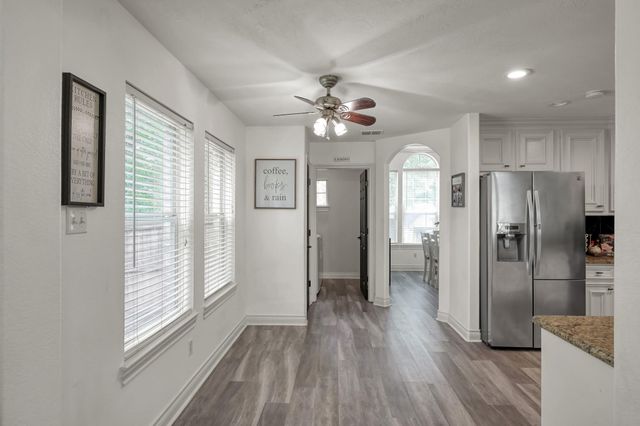 3215 Canterbury Lane, Montgomery, TX 77356
