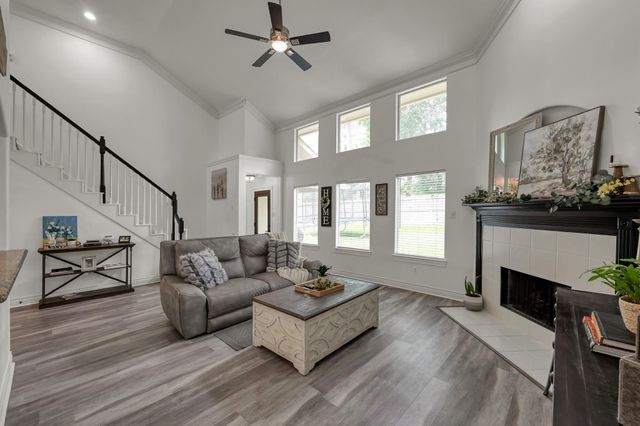 3215 Canterbury Lane, Montgomery, TX 77356