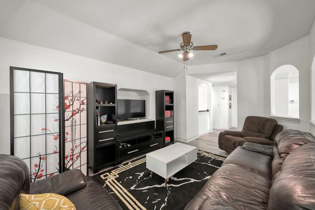 3215 Canterbury Lane, Montgomery, TX 77356