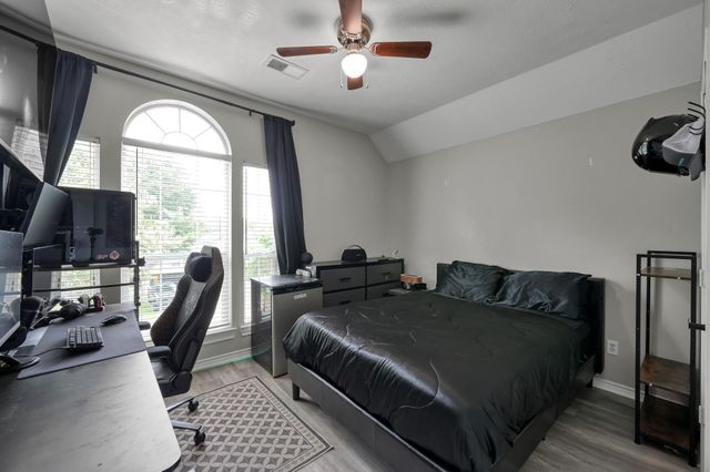 3215 Canterbury Lane, Montgomery, TX 77356
