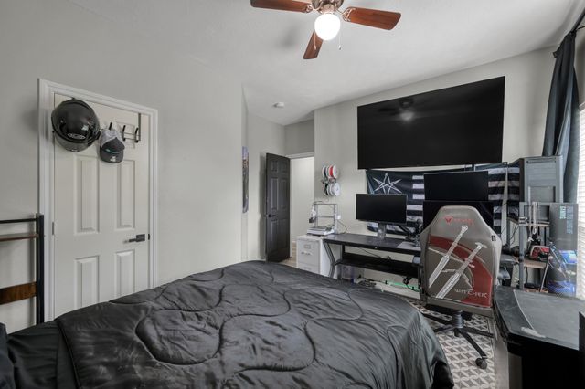 3215 Canterbury Lane, Montgomery, TX 77356